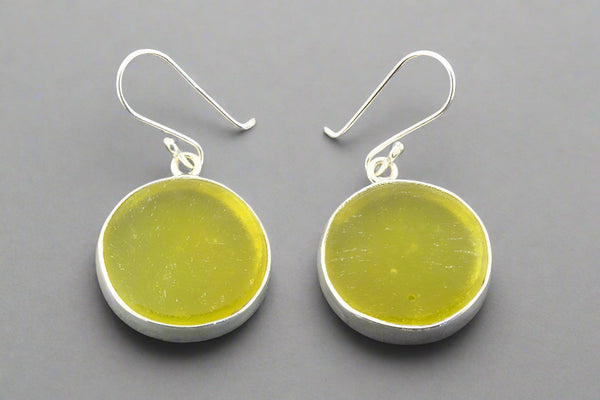 Large circle seaglass earring - lime