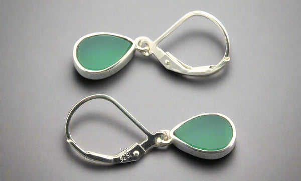 Little teardrop earring - green onyx & sterling silver