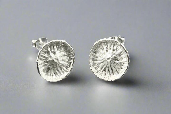 Button daisy stud - sterling silver - Makers & Providers