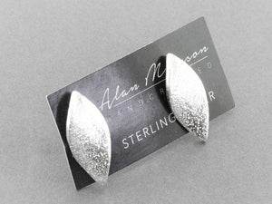 little leaf stud - pure silver - Makers & Providers