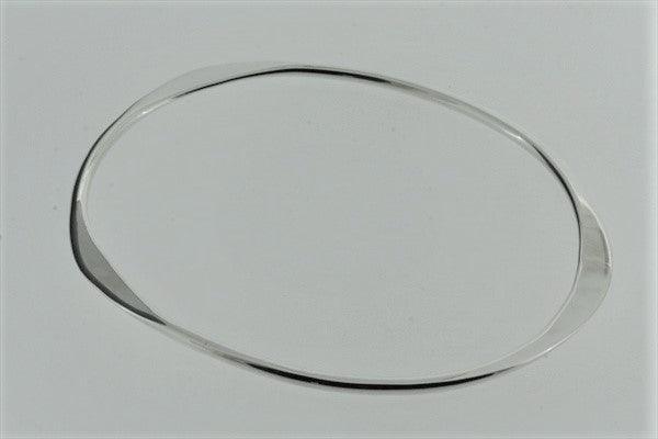 Flattened oval bangle - sterling silver - Makers & Providers