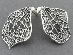 Petal stud - oxidized silver - Makers & Providers